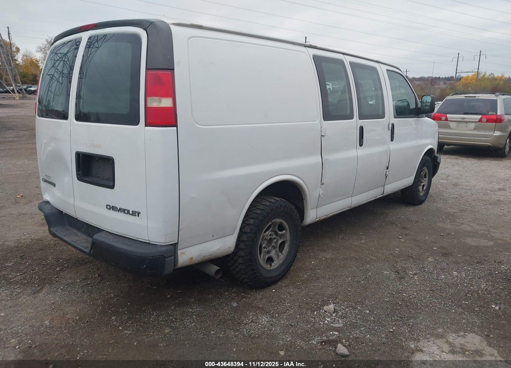 2005 CHEVROLET EXPRESS VIN: 1GCFG15X351177516