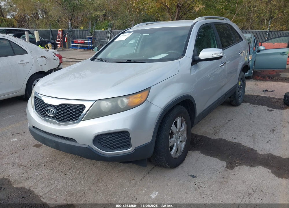2011 KIA SORENTO VIN: 5XYKT4A24BG150522