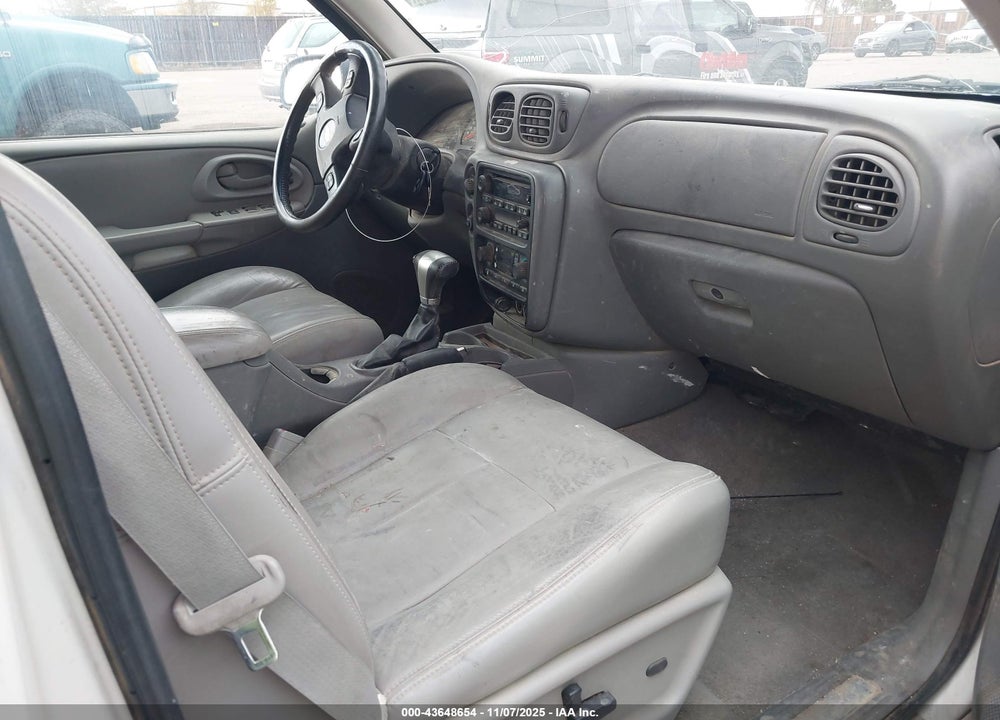 2008 CHEVROLET TRAILBLAZER LT VIN: 1GNDT13S382261545