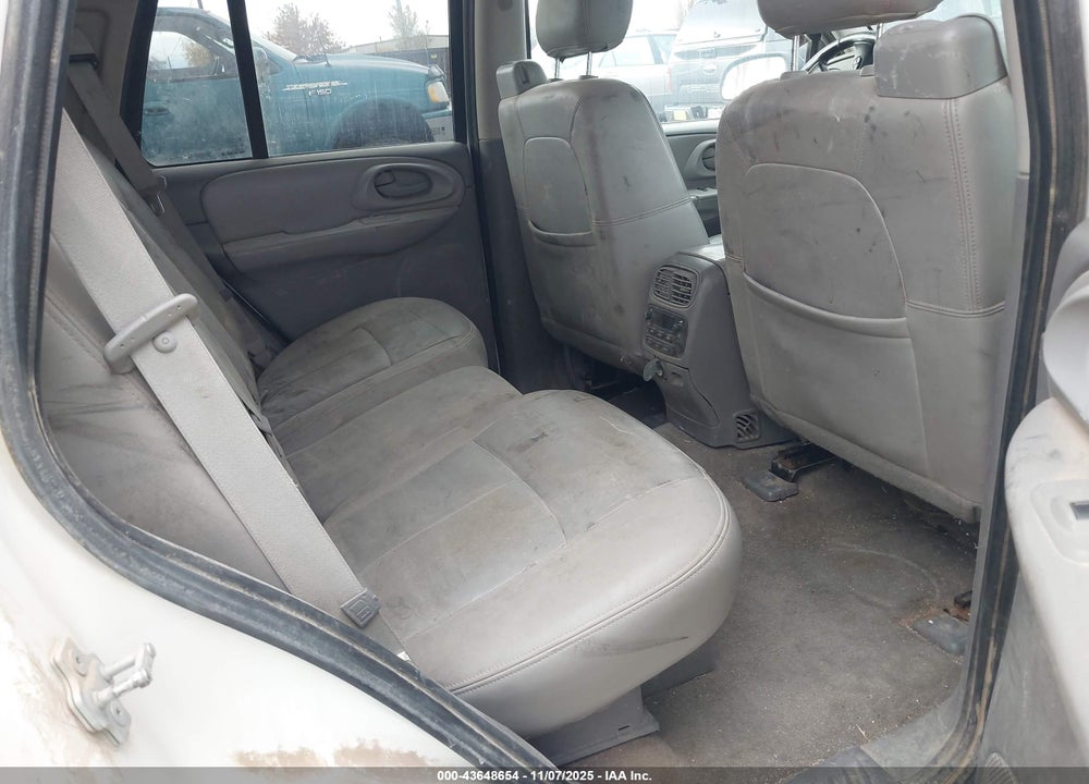 2008 CHEVROLET TRAILBLAZER LT VIN: 1GNDT13S382261545