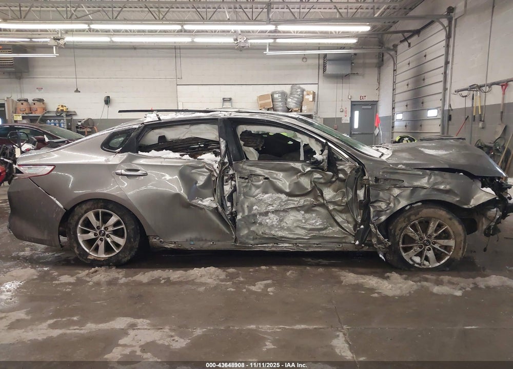 2016 KIA OPTIMA LX VIN: 5XXGT4L30GG109490
