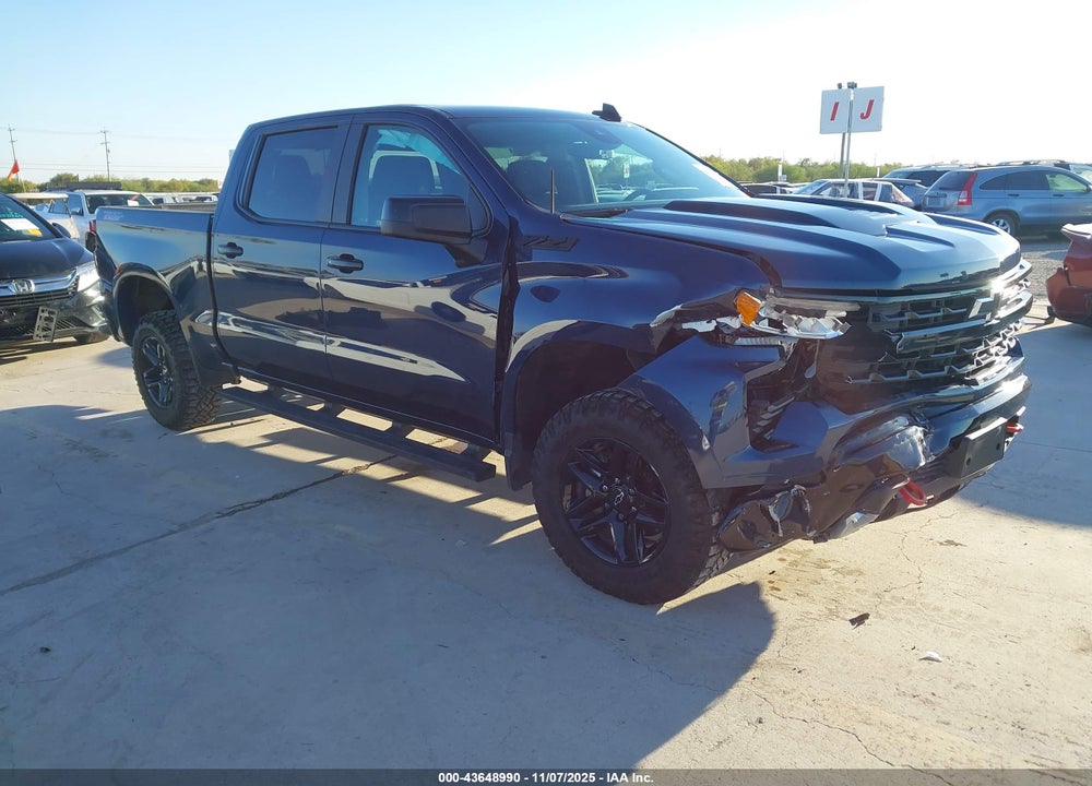 2022 CHEVROLET SILVERADO 1500 4WD  SHORT BED LT TRAIL BOSS VIN: 3GCUDFED5NG683160