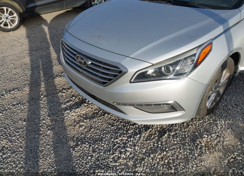 2015 HYUNDAI SONATA SE VIN: 5NPE24AF9FH248852