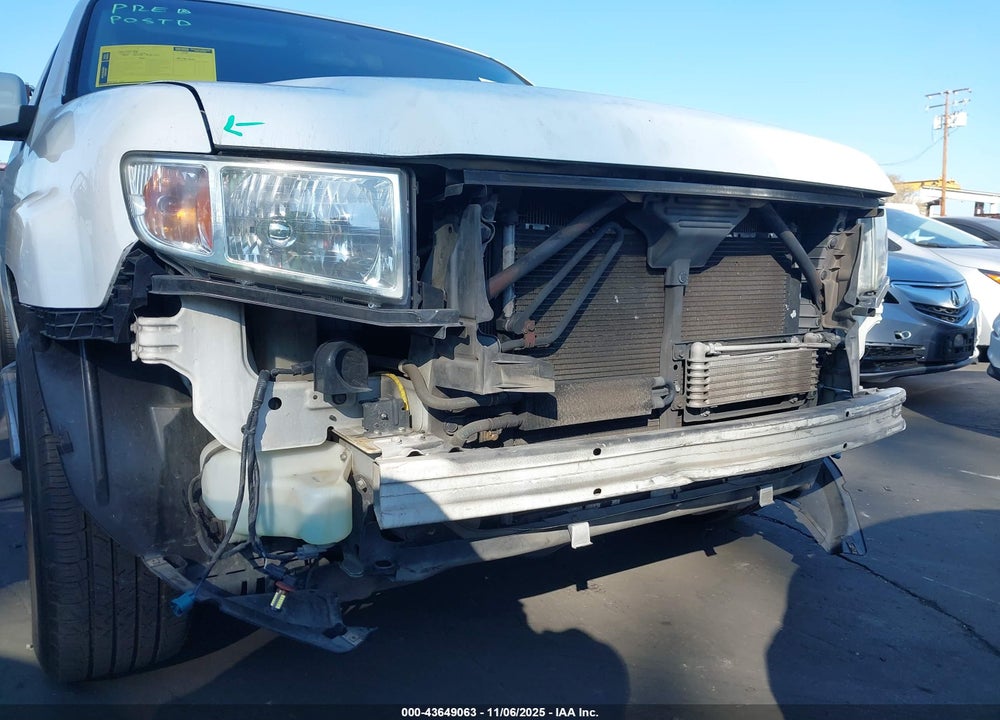 2011 HONDA RIDGELINE RTL VIN: 5FPYK1F52BB002415