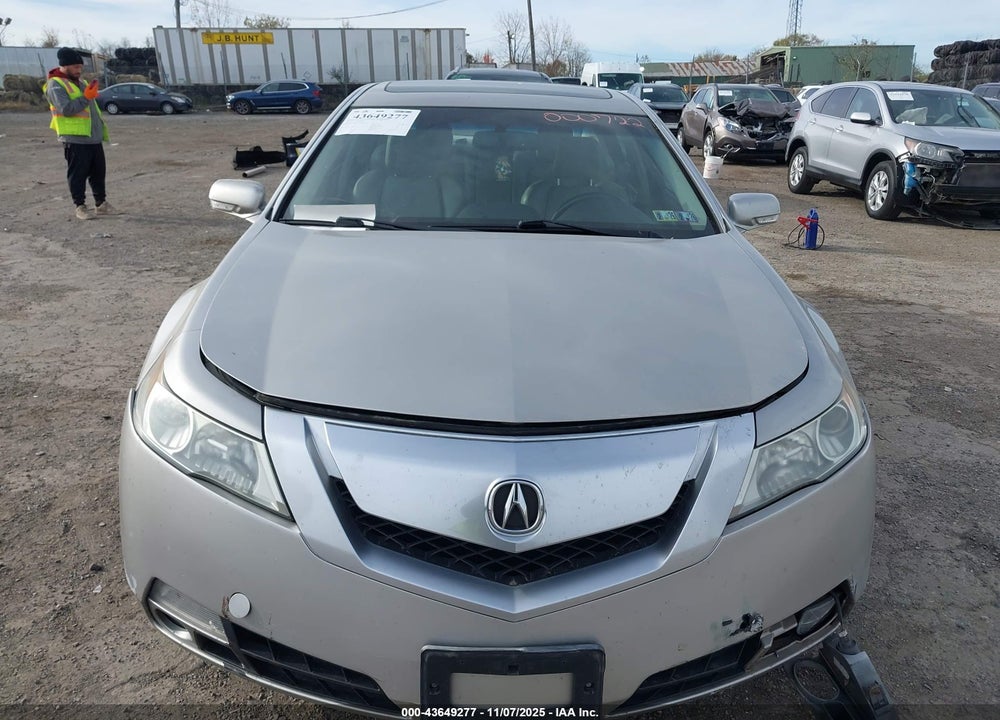 2011 ACURA TL 3.7 VIN: 19UUA9F20BA000722