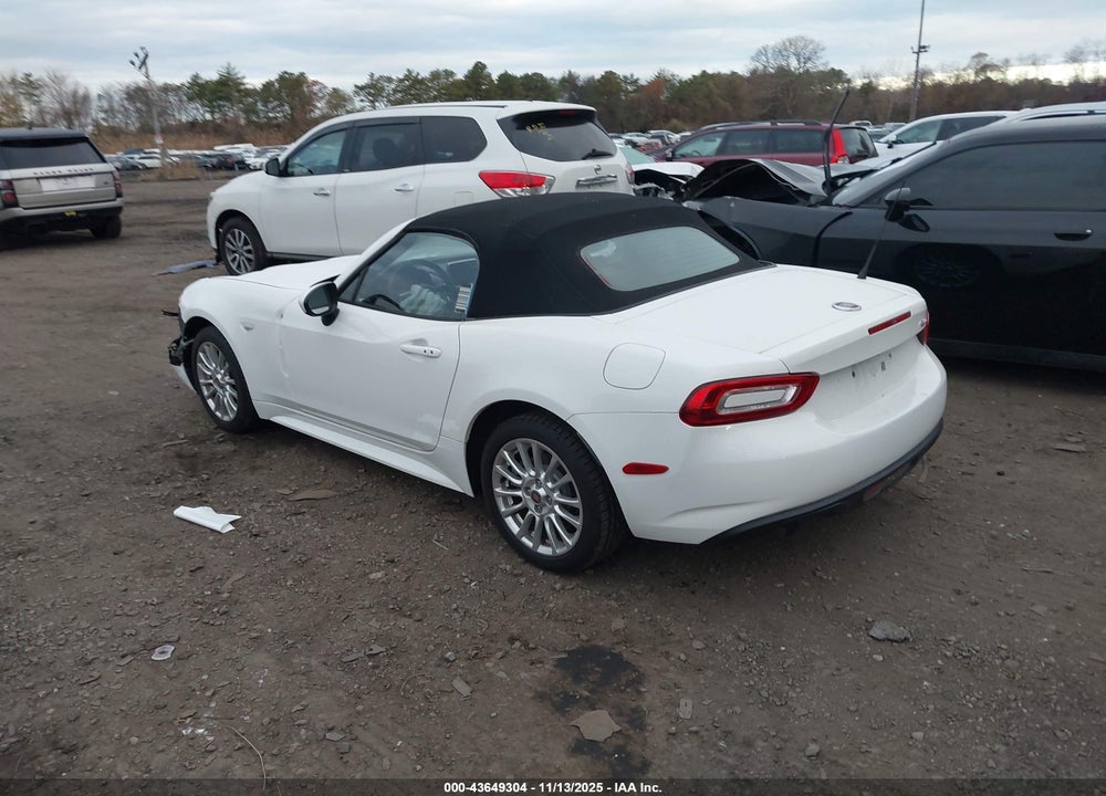 2018 FIAT 124 SPIDER CLASSICA VIN: JC1NFAEK7J0137570