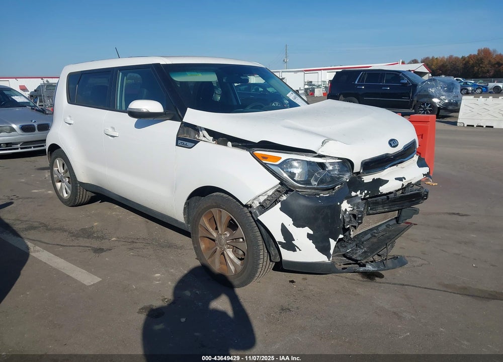 2014 KIA SOUL + VIN: KNDJP3A5XE7075458