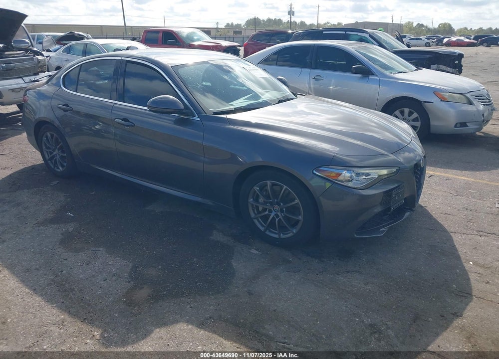 2017 ALFA ROMEO GIULIA RWD VIN: ZARFAEBN3H7551867