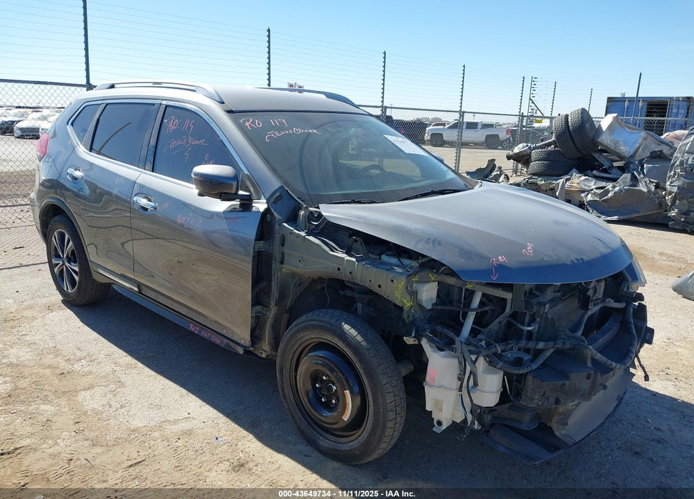 2018 NISSAN ROGUE SL VIN: 5N1AT2MV8JC803275