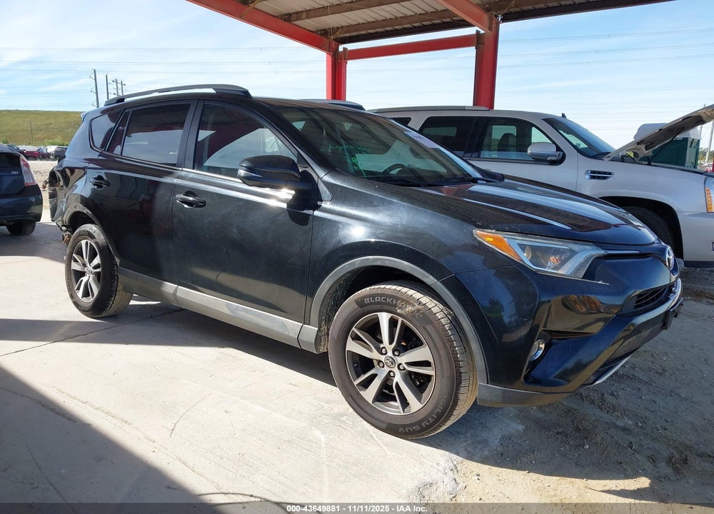 2016 TOYOTA RAV4 XLE VIN: 2T3RFREV2GW478036