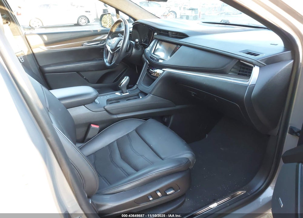 2019 CADILLAC XT5 PLATINUM VIN: 1GYKNGRS0KZ215006