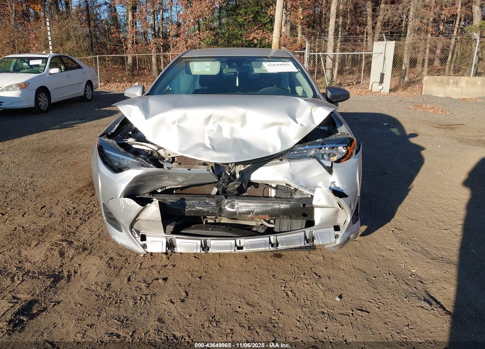 2019 TOYOTA COROLLA LE VIN: 2T1BURHE3KC241660