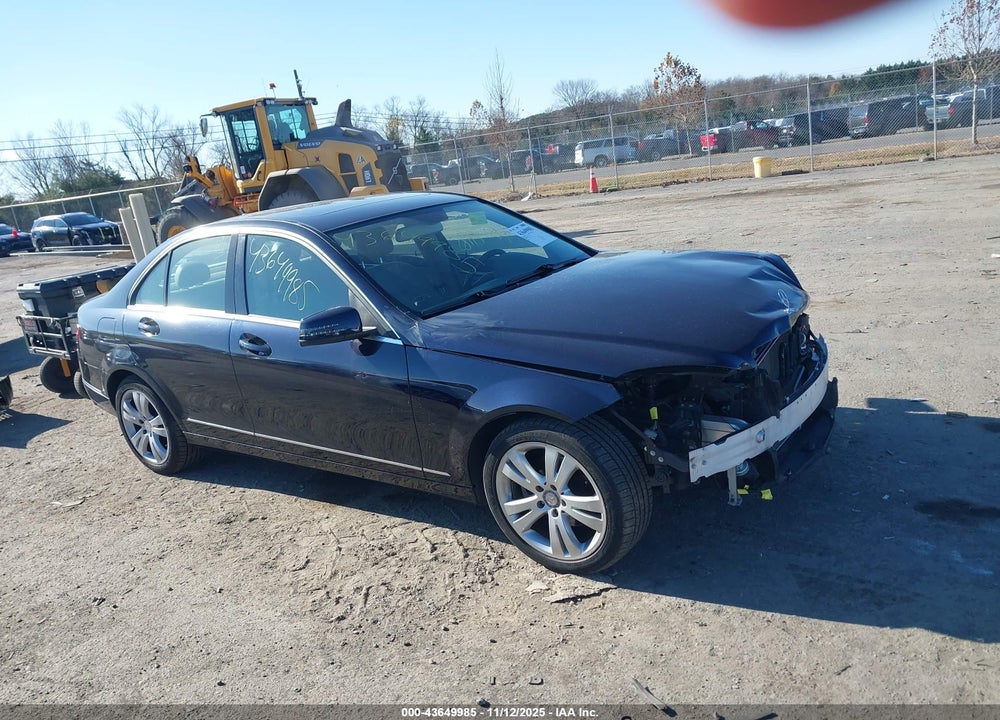 2011 MERCEDES-BENZ C 300 LUXURY 4MATIC VIN: WDDGF8BB4BR155049