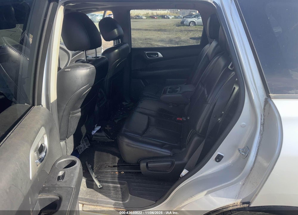 2015 NISSAN PATHFINDER PLATINUM VIN: 5N1AR2MM0FC619512