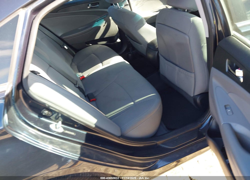 2013 HYUNDAI SONATA GLS VIN: 5NPEB4AC7DH769796