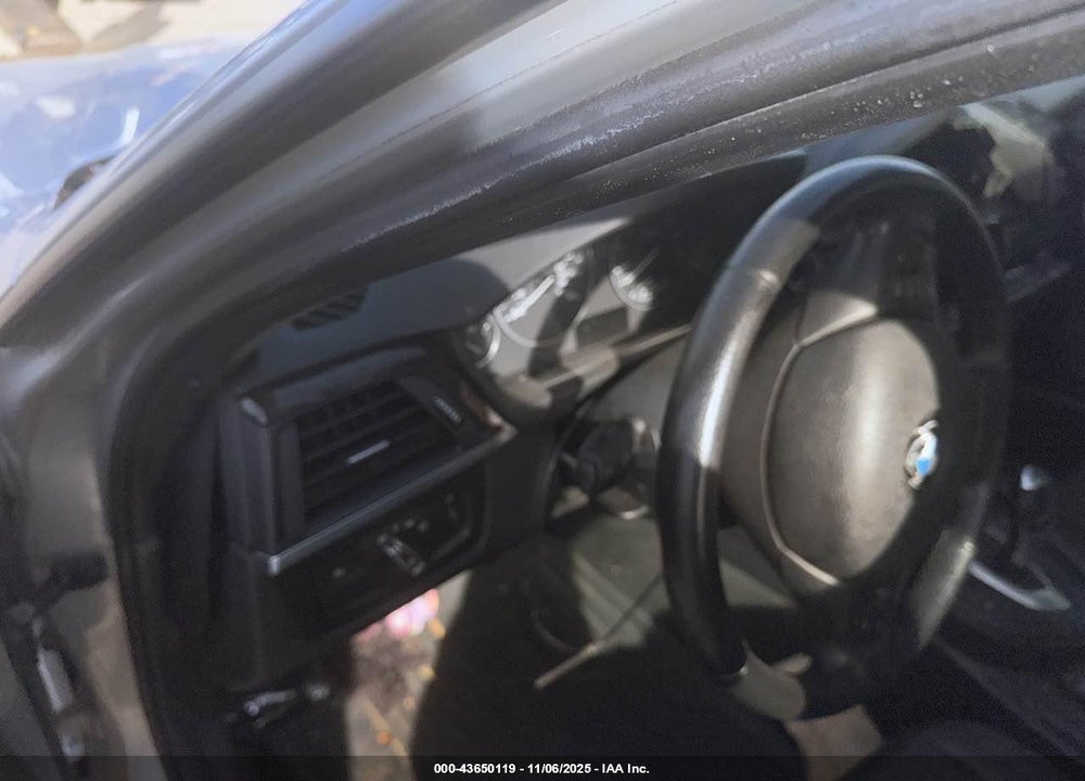 2014 BMW 3 SERIES VIN: WBA3C3G55ENS71098