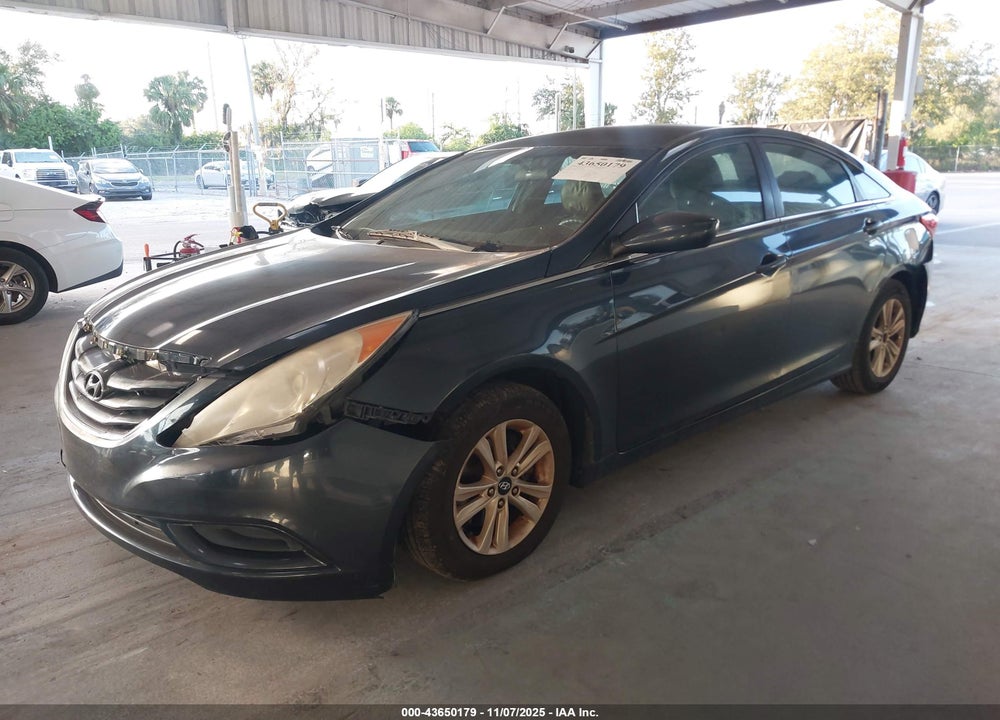 2011 HYUNDAI SONATA VIN: 5NPEB4AC3BH205303