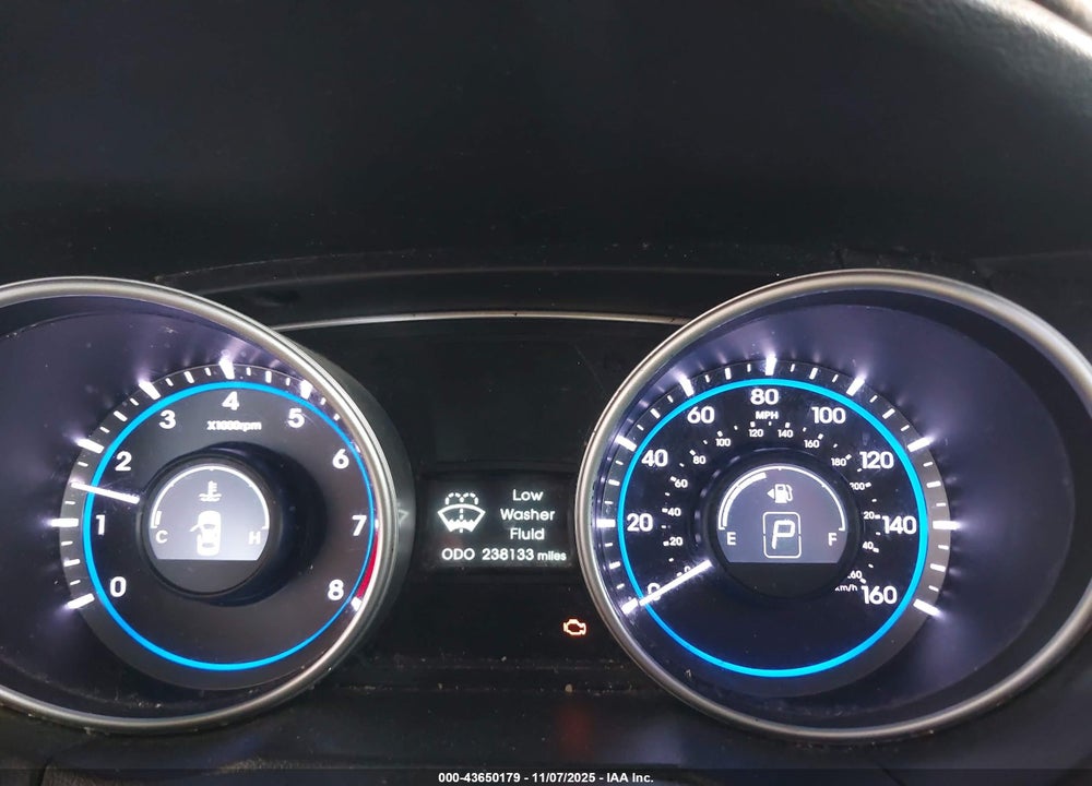 2011 HYUNDAI SONATA VIN: 5NPEB4AC3BH205303