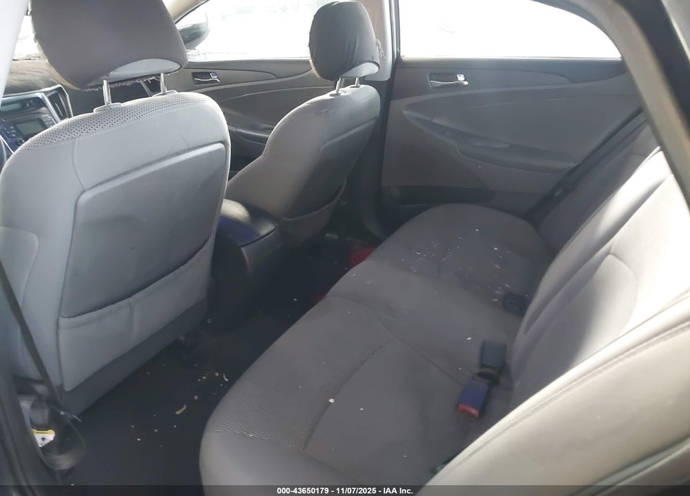 2011 HYUNDAI SONATA VIN: 5NPEB4AC3BH205303