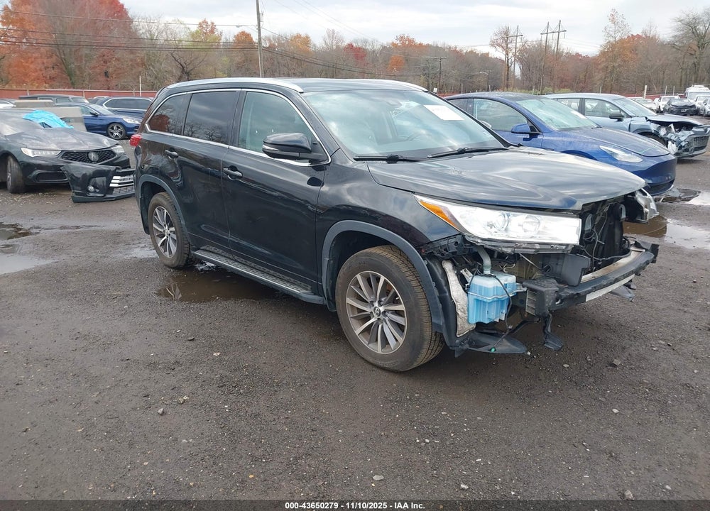 2017 TOYOTA HIGHLANDER XLE VIN: 5TDJZRFHXHS471769