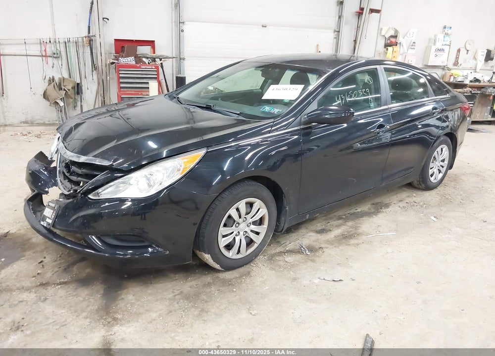 2013 HYUNDAI SONATA GLS VIN: 5NPEB4AC4DH584492