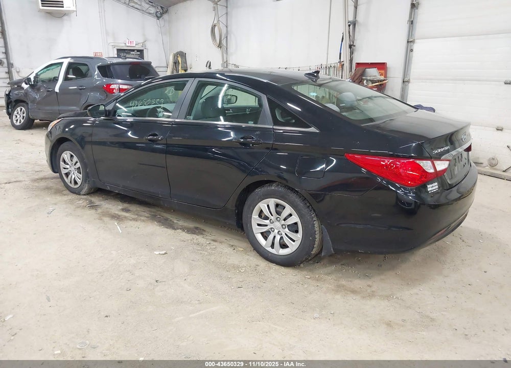2013 HYUNDAI SONATA GLS VIN: 5NPEB4AC4DH584492