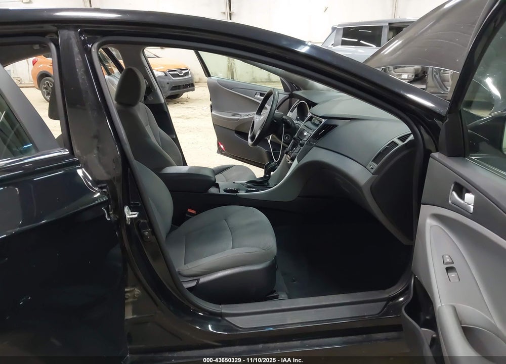 2013 HYUNDAI SONATA GLS VIN: 5NPEB4AC4DH584492