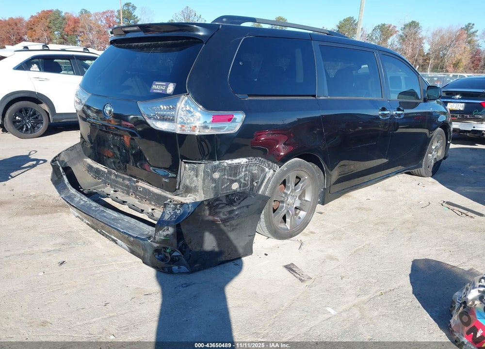 2014 TOYOTA SIENNA SE 8 PASSENGER VIN: 5TDXK3DC9ES426577
