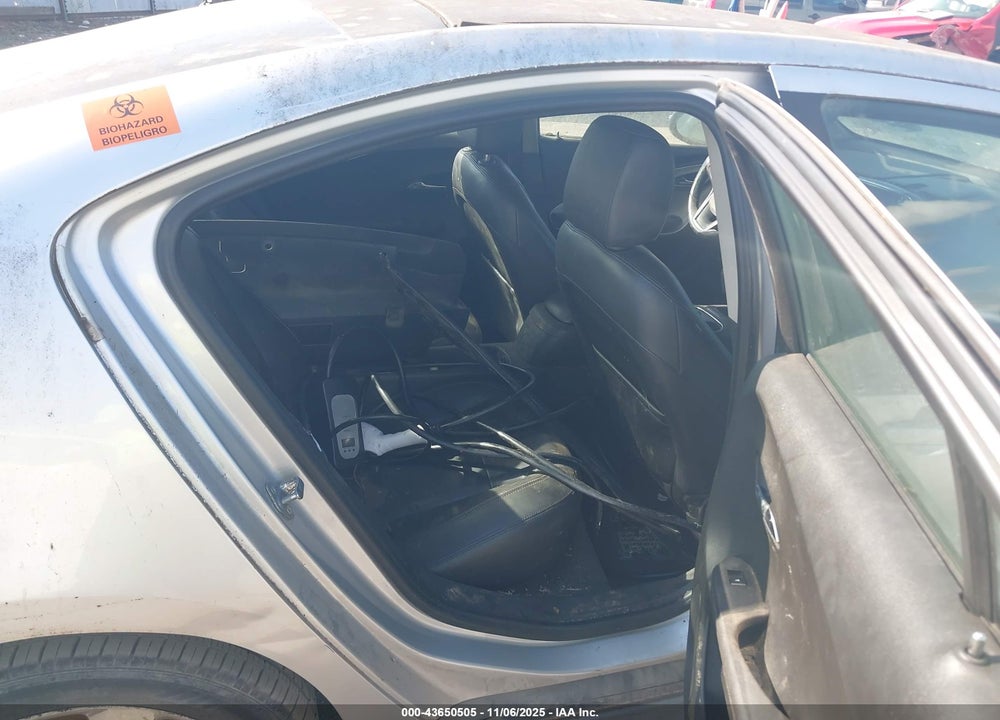 2011 CHEVROLET VOLT VIN: 1G1RD6E4XBU101528
