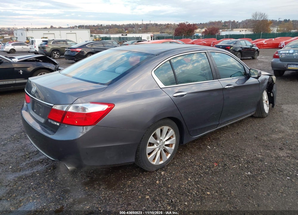 2013 HONDA ACCORD EX VIN: 1HGCR2F70DA083157