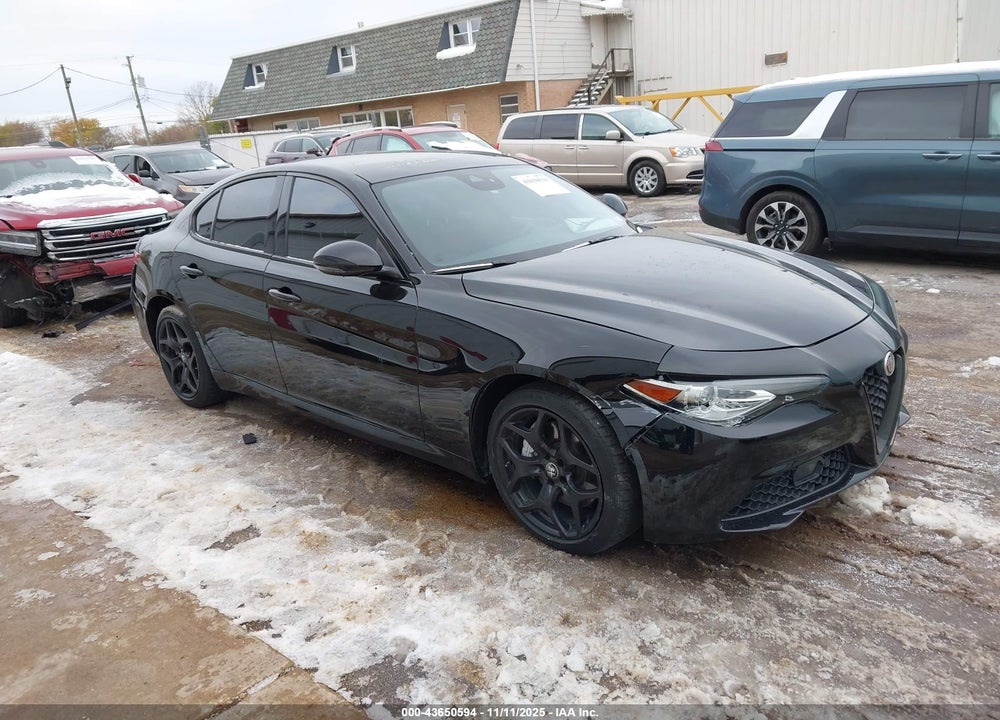 2021 ALFA ROMEO GIULIA AWD VIN: ZARFANAN1M7641207