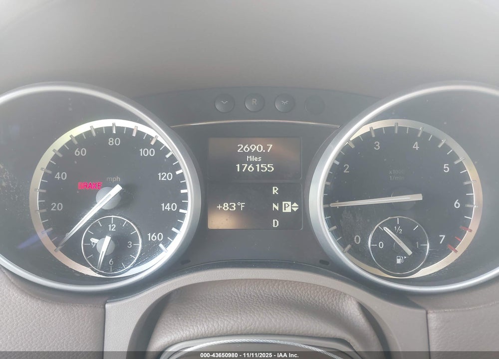 2010 MERCEDES-BENZ GL 550 4MATIC VIN: 4JGBF8GE2AA552873