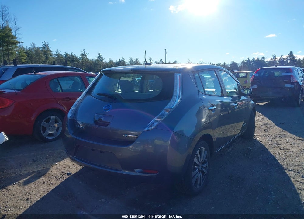 2015 NISSAN LEAF SV VIN: 1N4AZ0CP2FC313731