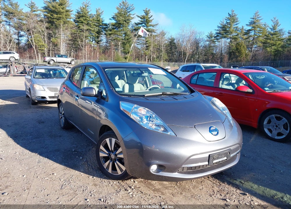 2015 NISSAN LEAF SV VIN: 1N4AZ0CP2FC313731
