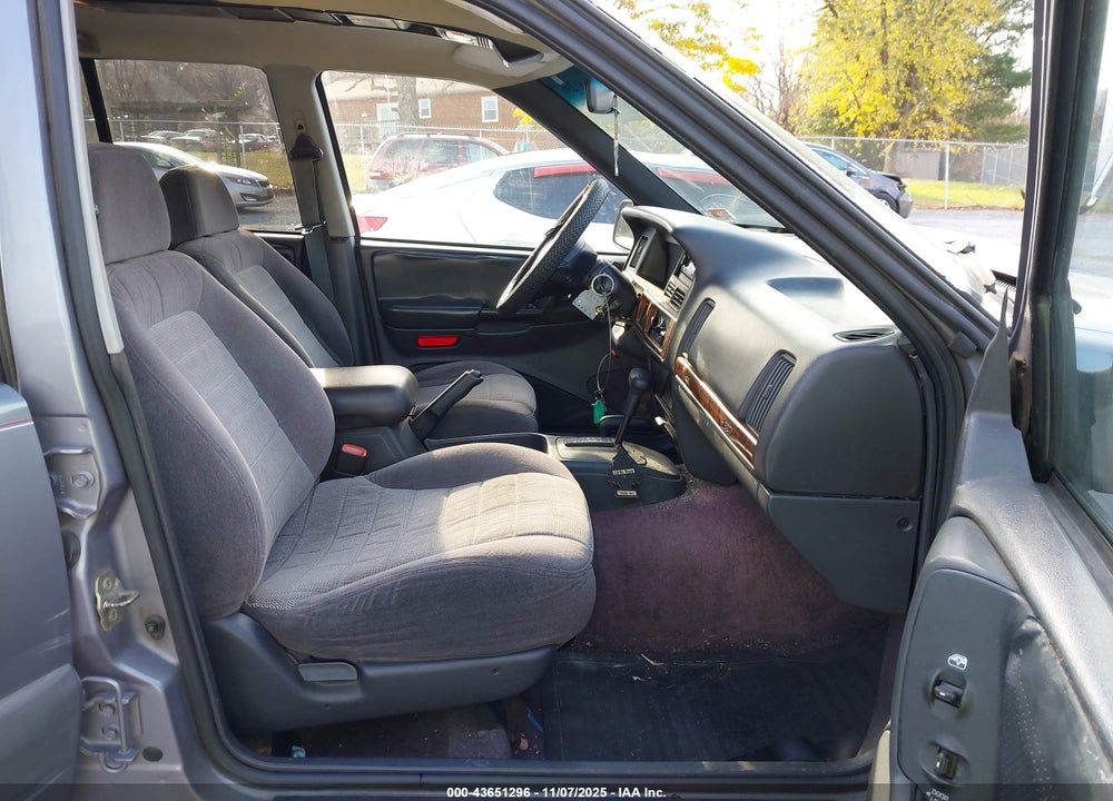 1996 JEEP GRAND CHEROKEE LAREDO VIN: 1J4EZ58S1TC138853
