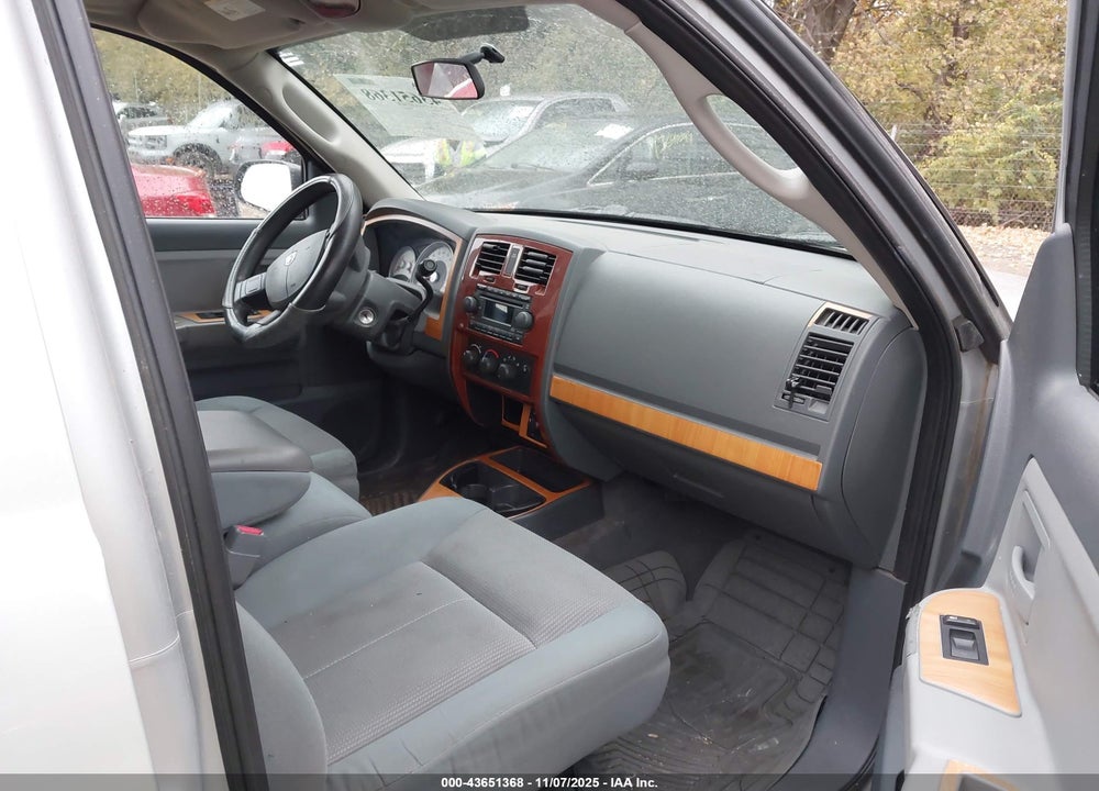 2005 DODGE DAKOTA SLT VIN: 1D7HW48K55S277646