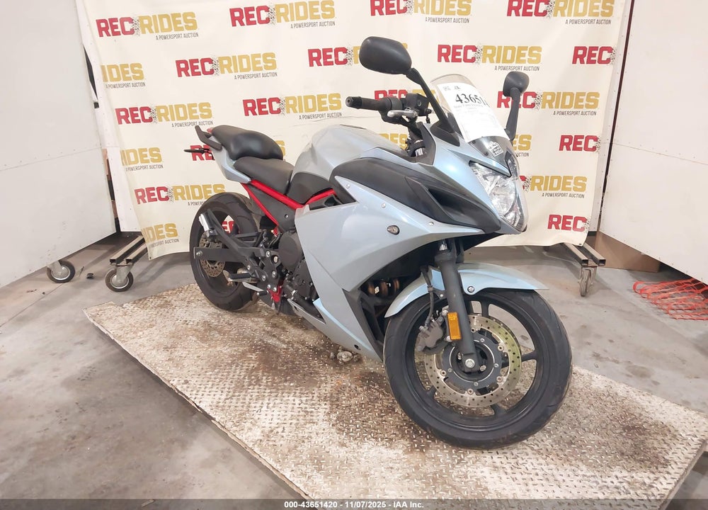 2016 YAMAHA FZ6 R VIN: JYARJ18E2GA014508
