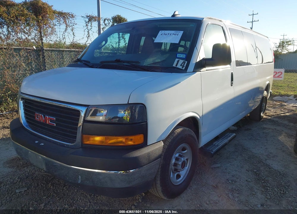 2023 GMC SAVANA PASSENGER RWD 3500 EXTENDED WHEELBASE LS VIN: 1GJZ7NFP0P1101492
