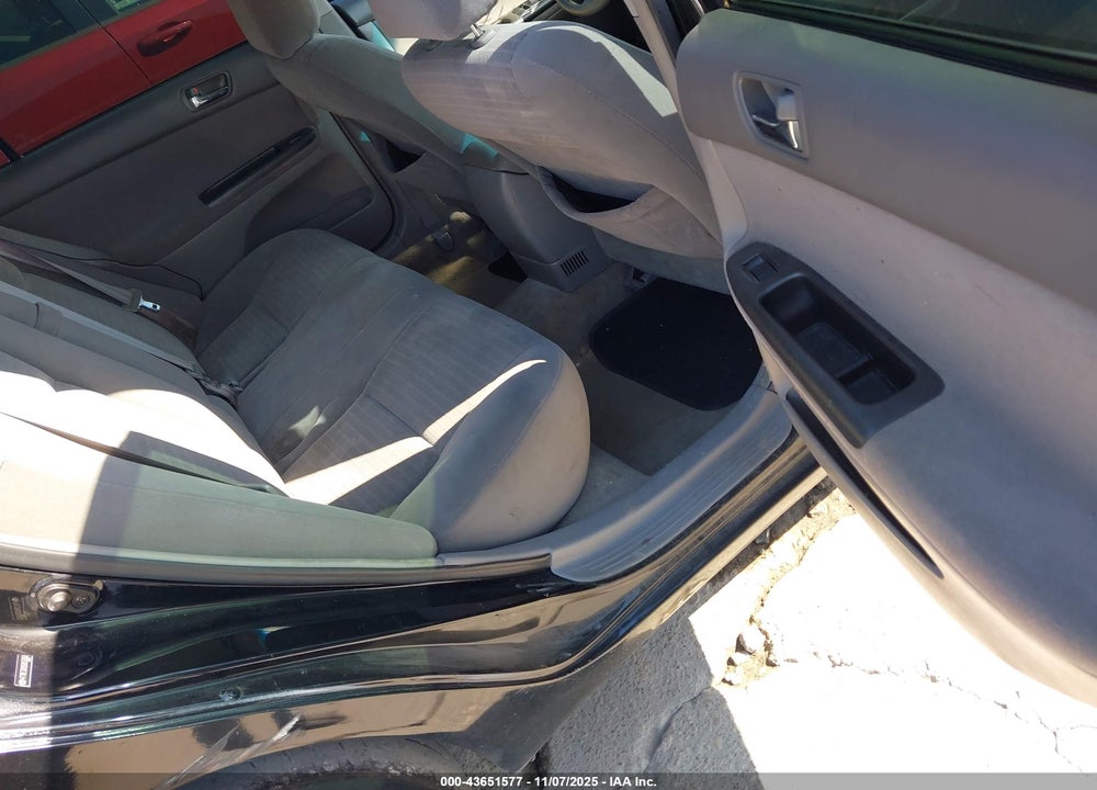 2005 TOYOTA CAMRY LE VIN: 4T1BE32K95U053060