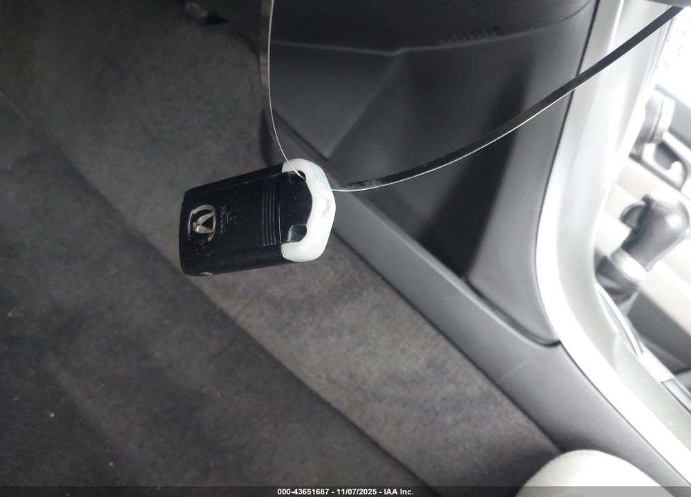 2011 ACURA TL VIN: 19UUA9F52BA002157
