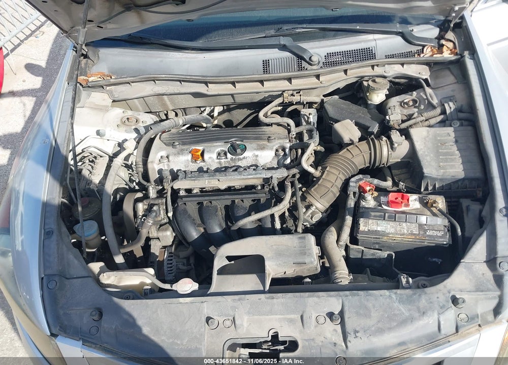 2010 HONDA ACCORD 2.4 LX-P VIN: 1HGCP2F45AA044748