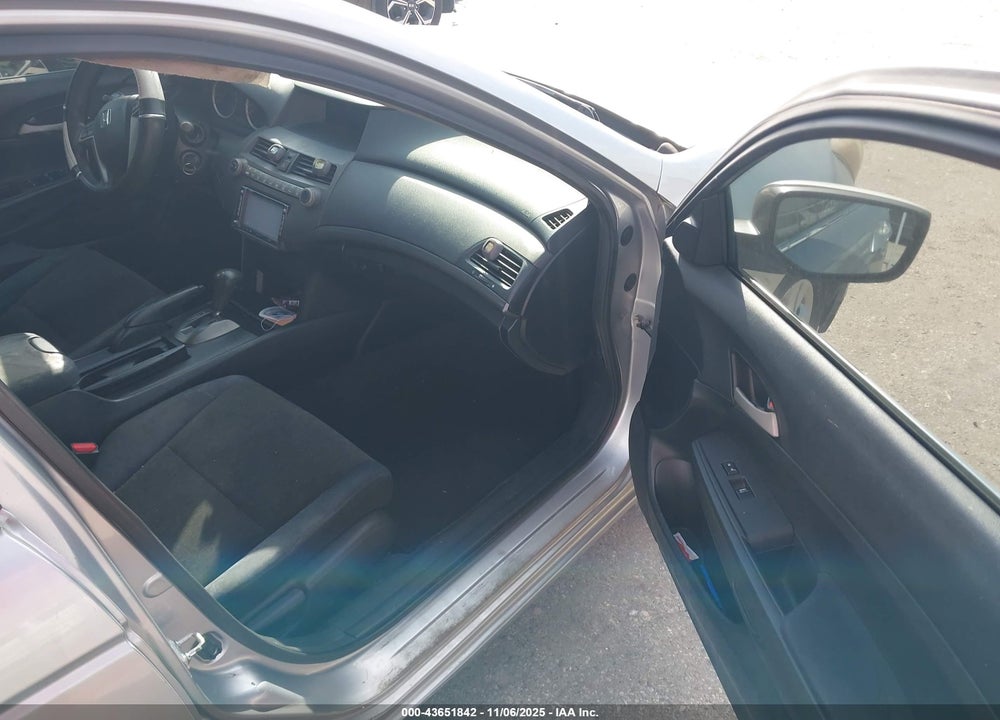 2010 HONDA ACCORD 2.4 LX-P VIN: 1HGCP2F45AA044748