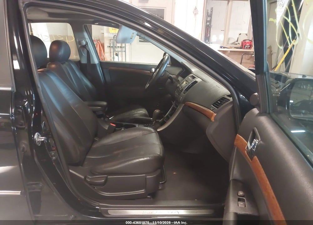 2009 HYUNDAI SONATA LIMITED V6 VIN: 5NPEU46F79H419573