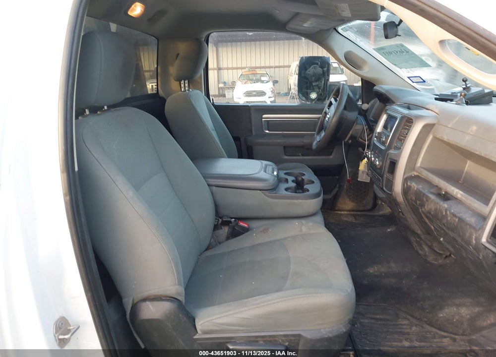 2018 RAM 3500 CHASSIS TRADESMAN/SLT VIN: 3C7WRTBL3JG312905