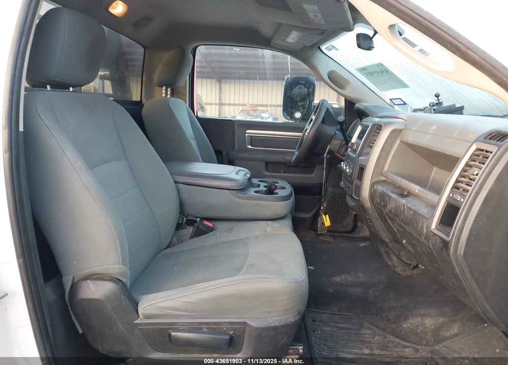 2018 RAM 3500 CHASSIS TRADESMAN/SLT VIN: 3C7WRTBL3JG312905