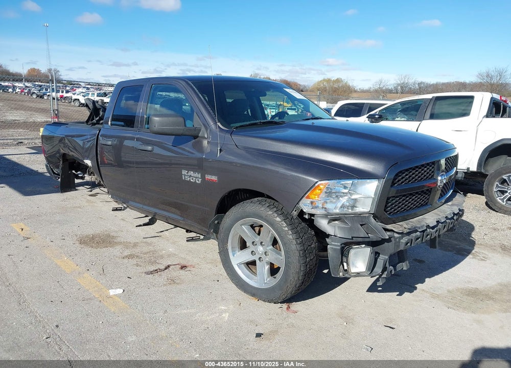 2018 RAM 1500 EXPRESS  4X4 6'4 BOX VIN: 1C6RR7FT5JS122051