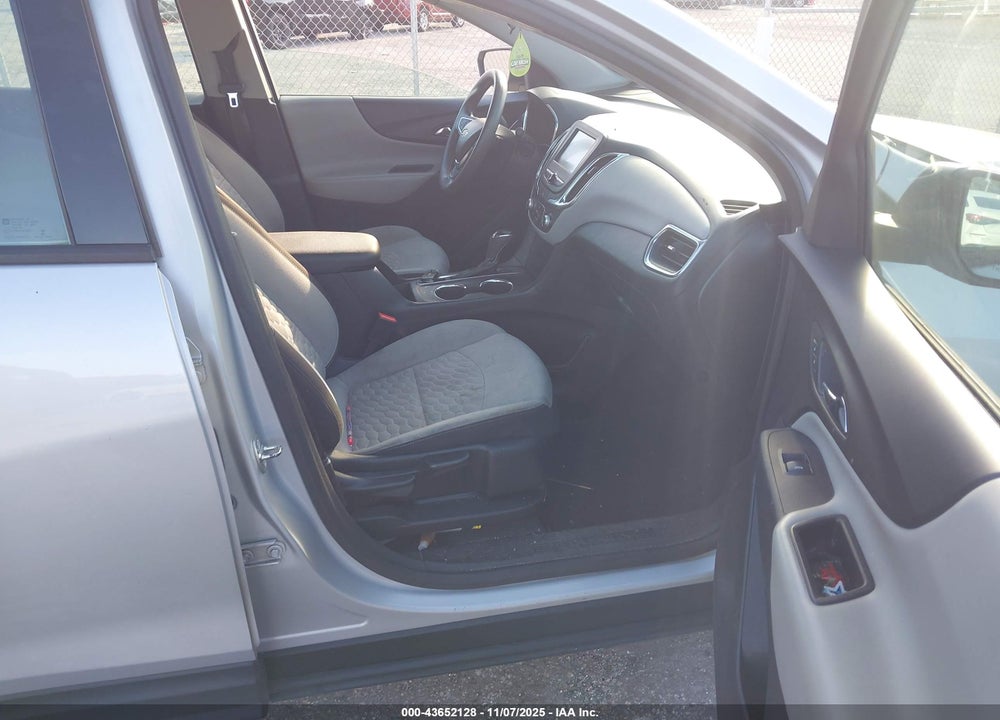 2018 CHEVROLET EQUINOX LS VIN: 2GNAXHEVXJ6195902