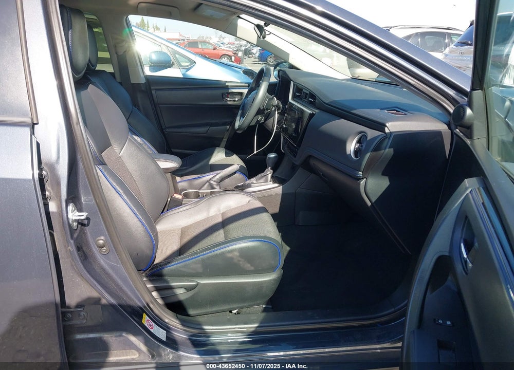 2018 TOYOTA COROLLA SE VIN: 5YFBURHE3JP750520
