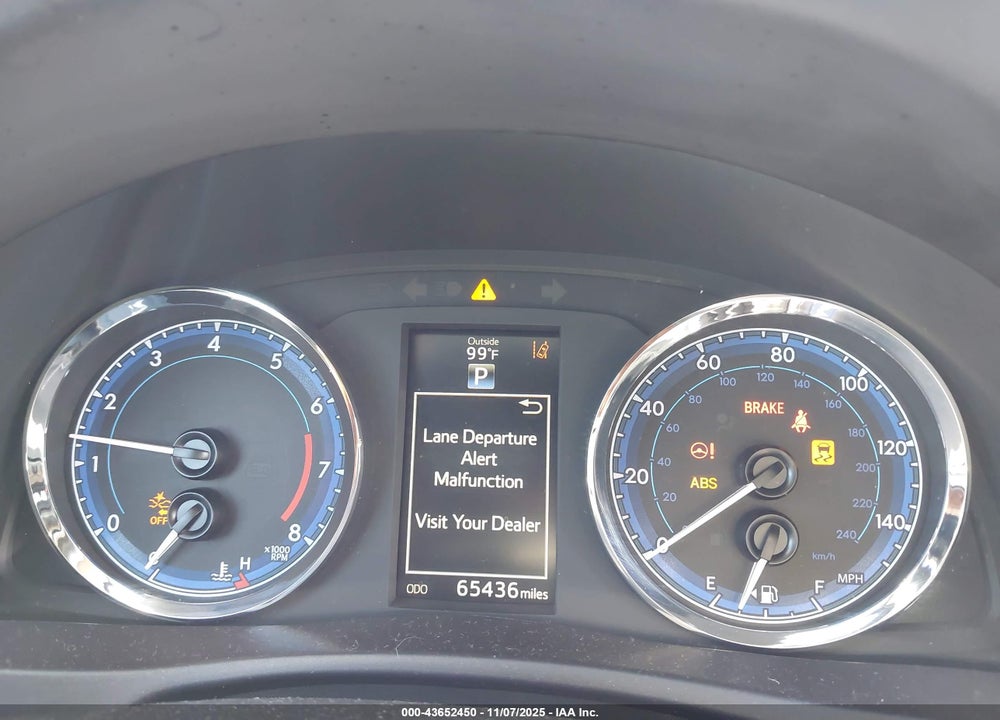 2018 TOYOTA COROLLA SE VIN: 5YFBURHE3JP750520