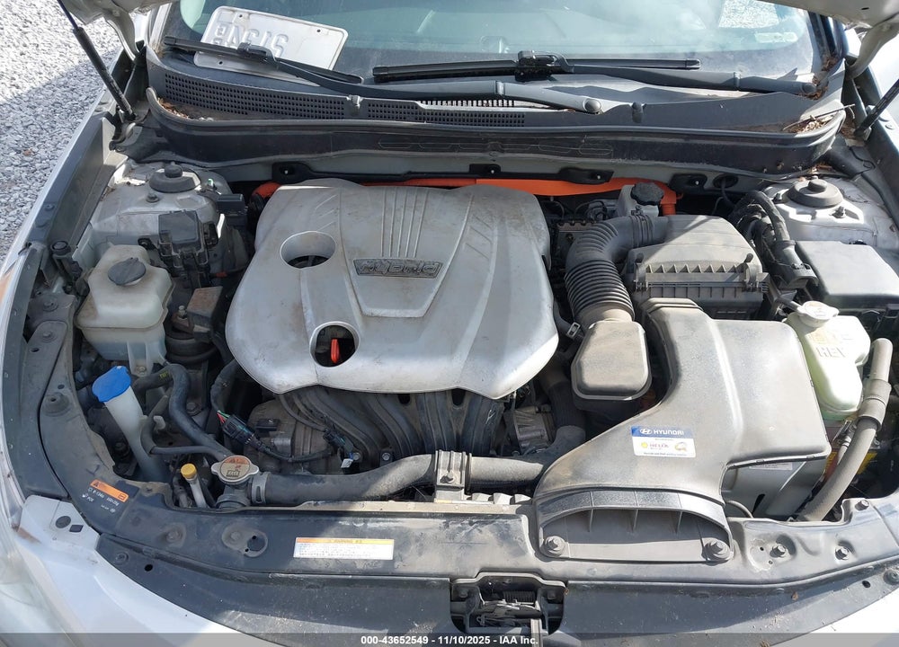 2015 HYUNDAI SONATA HYBRID LIMITED VIN: KMHEC4A44FA051859